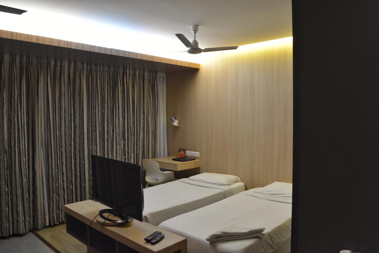 Satkar Paradise Aparthotel Манипала Екстериор снимка